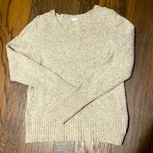 JCREW women’s light tan specked sweater with wide bottom and three buttons